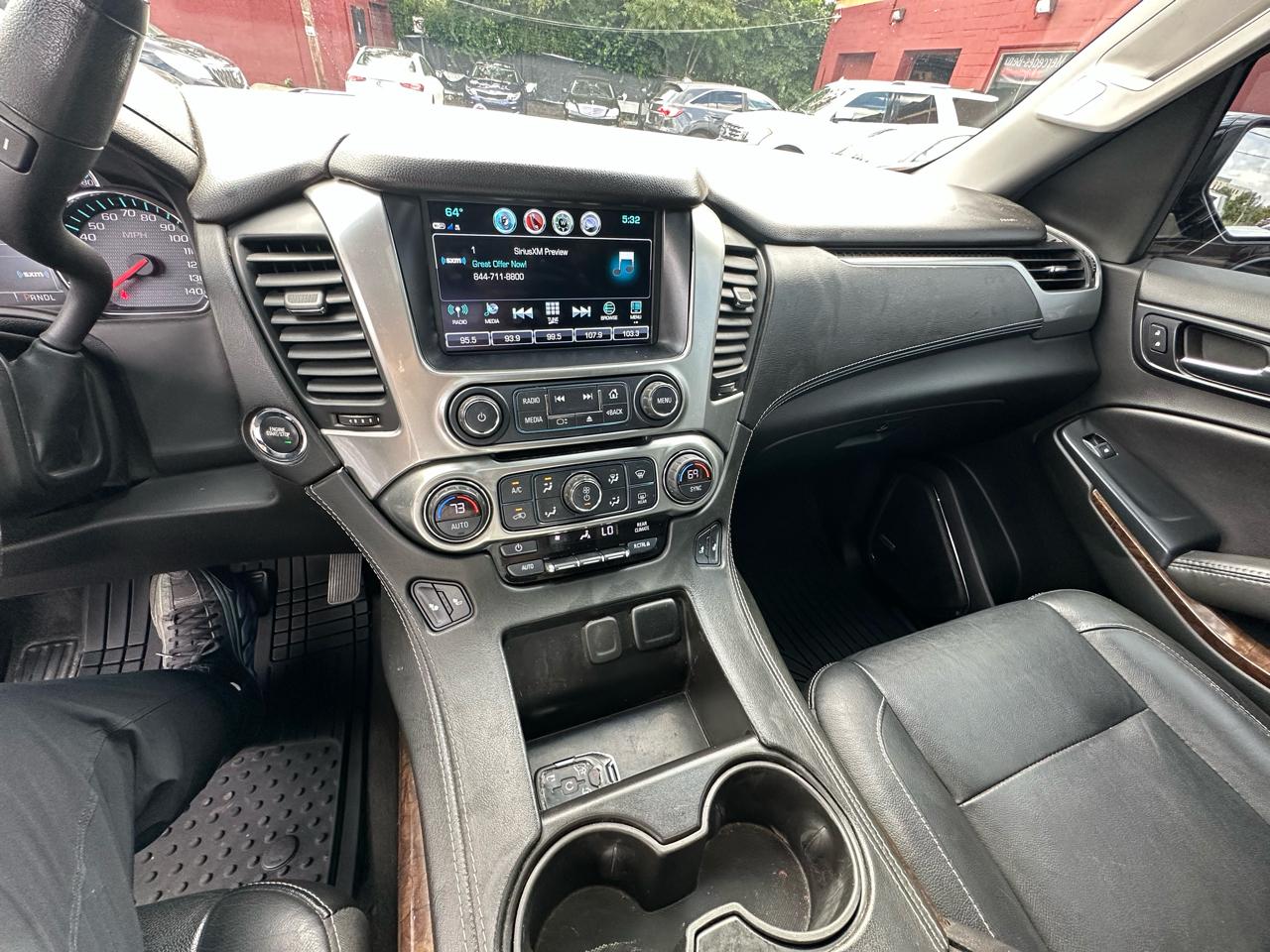 Chevrolet Suburban LT 4WD 2018