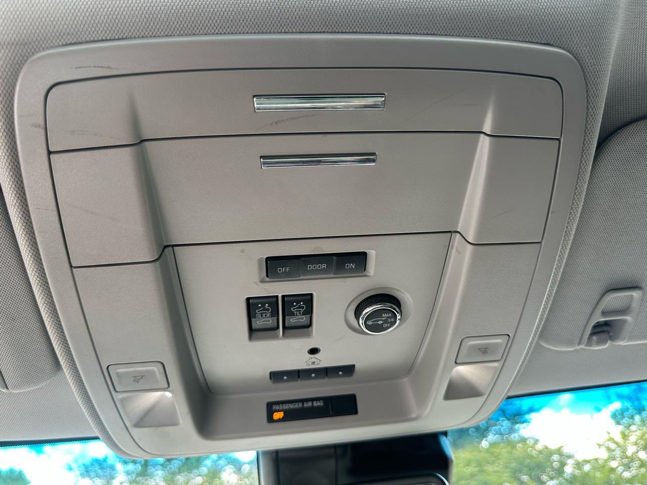 Chevrolet Suburban LT 4WD 2018