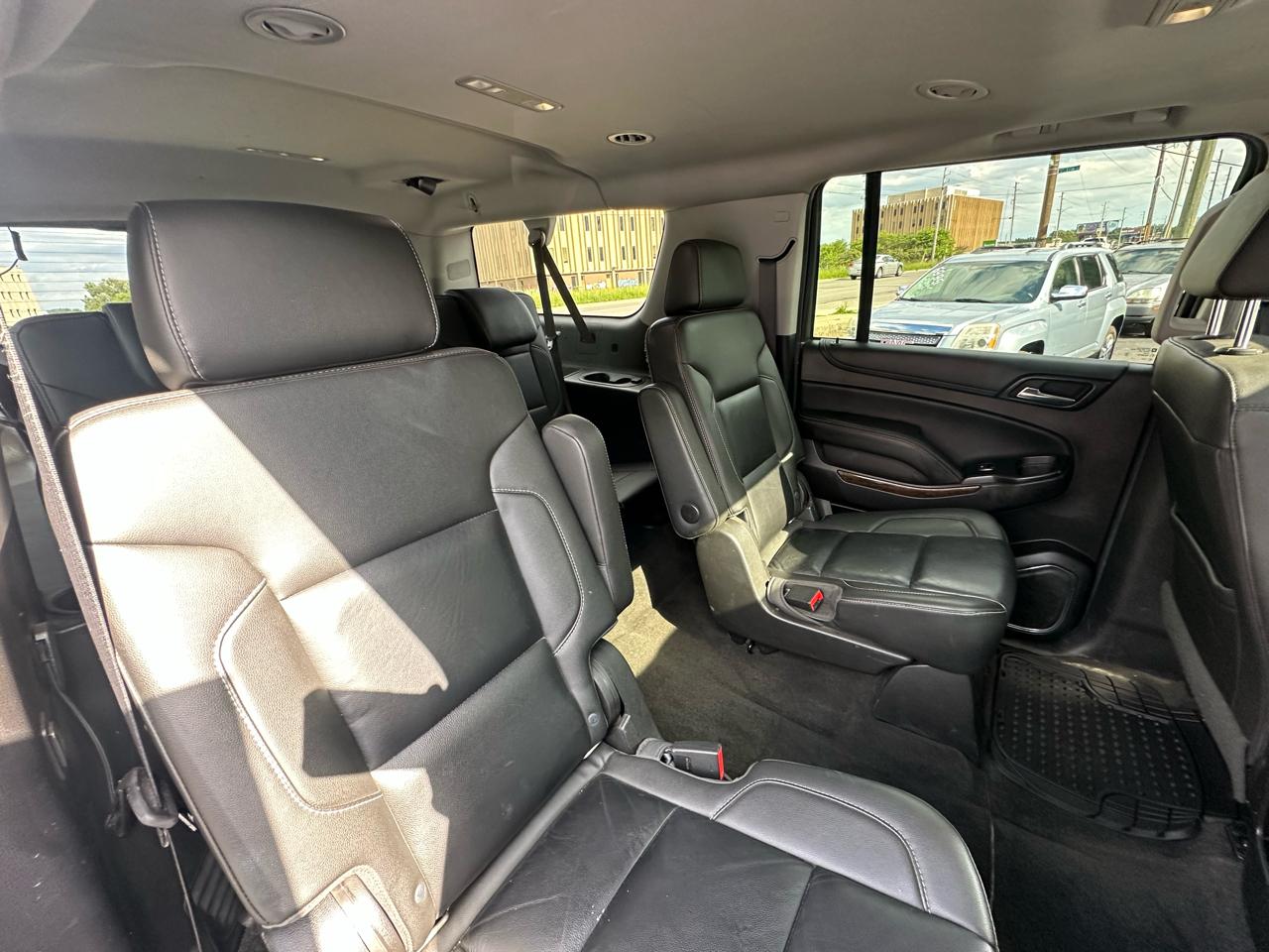 Chevrolet Suburban LT 4WD 2018
