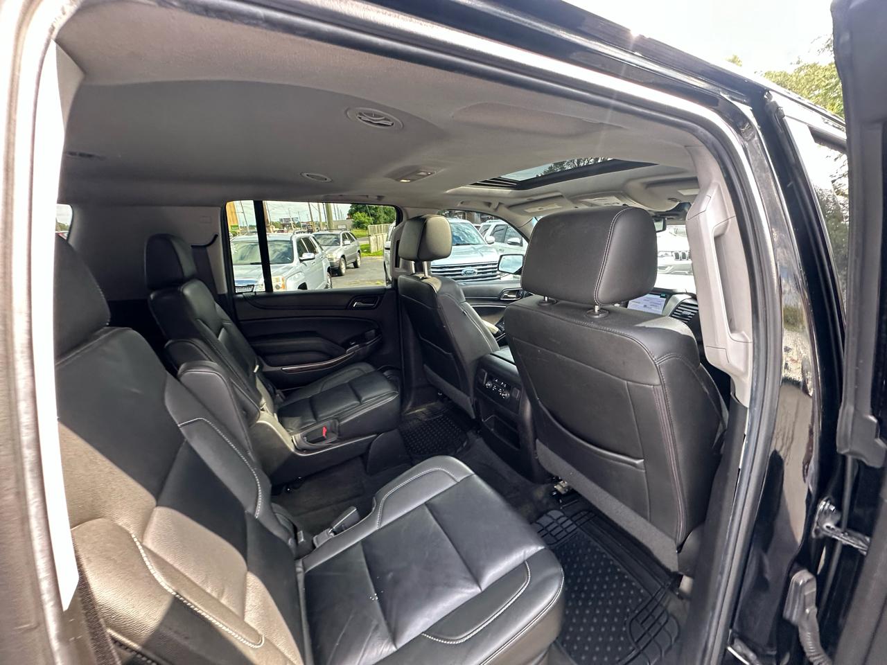 Chevrolet Suburban LT 4WD 2018