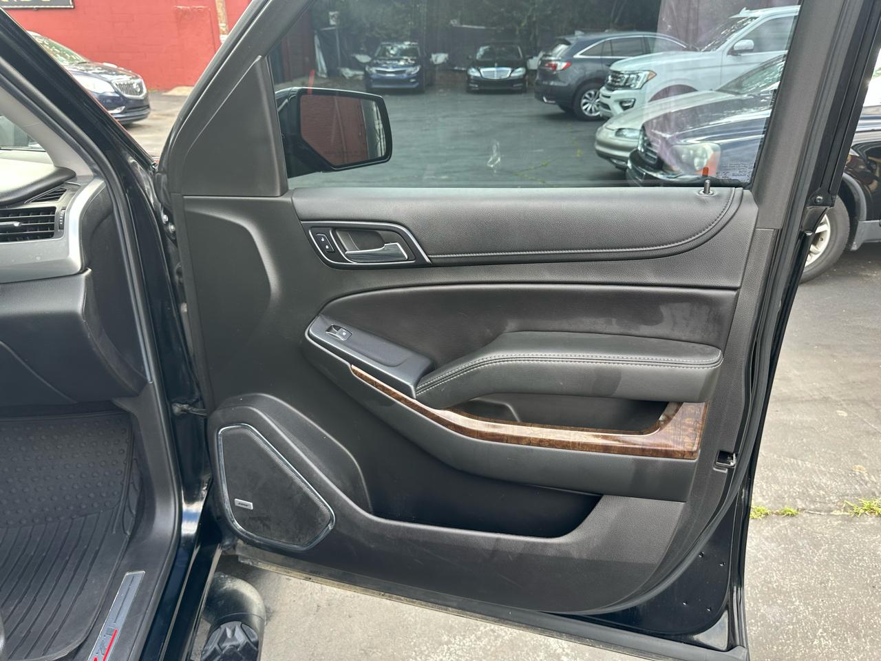 Chevrolet Suburban LT 4WD 2018