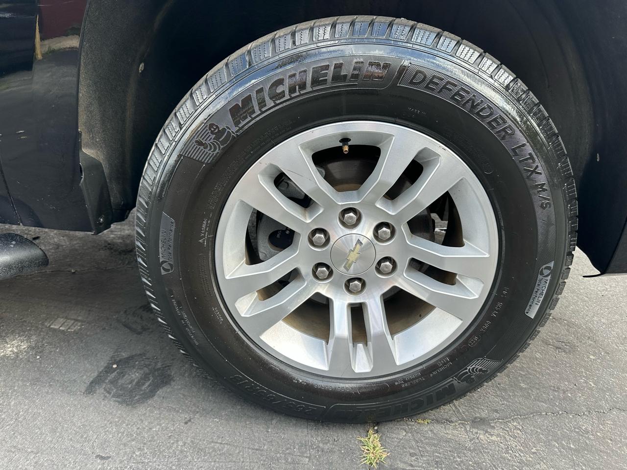 Chevrolet Suburban LT 4WD 2018