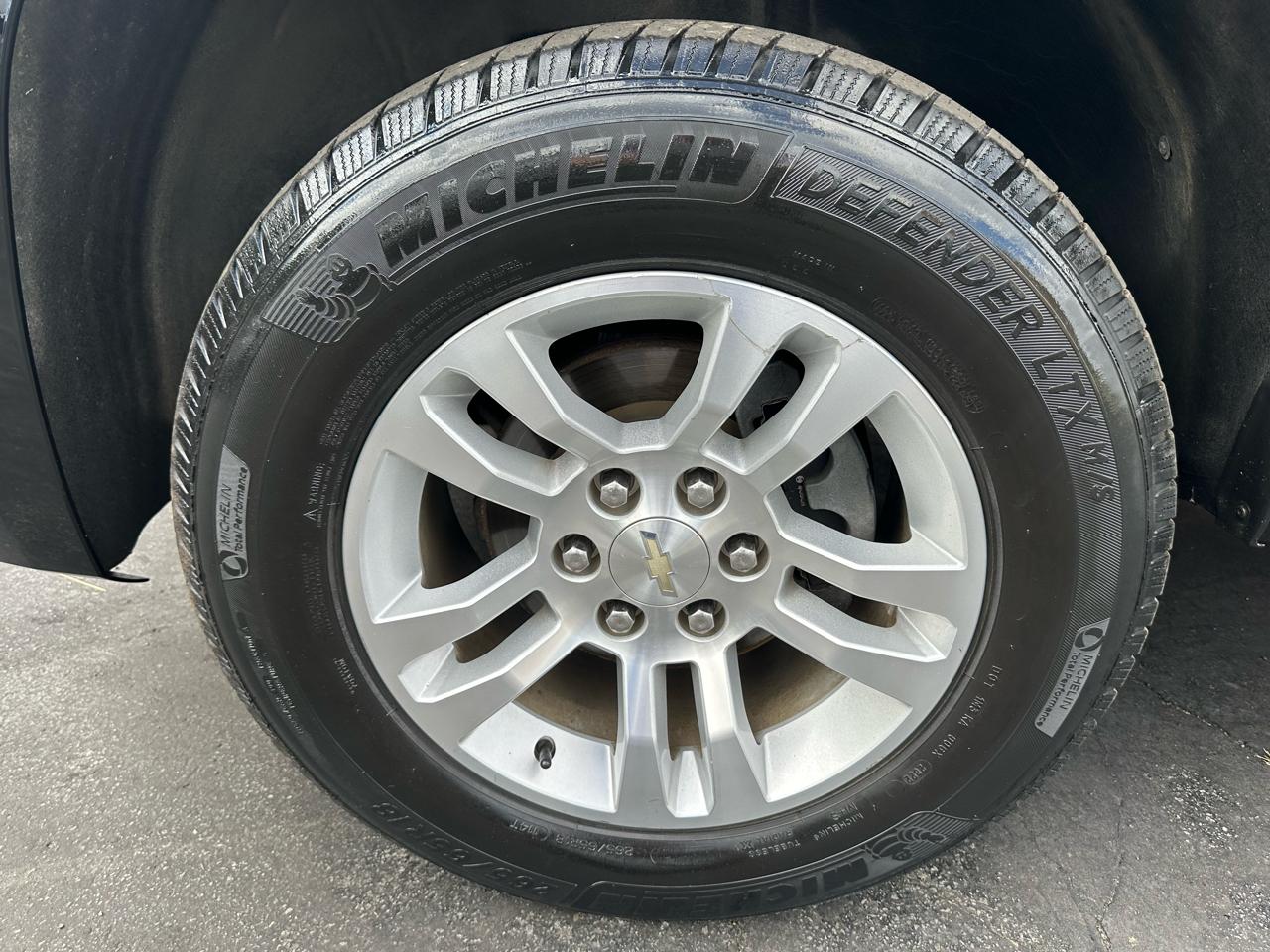 Chevrolet Suburban LT 4WD 2018