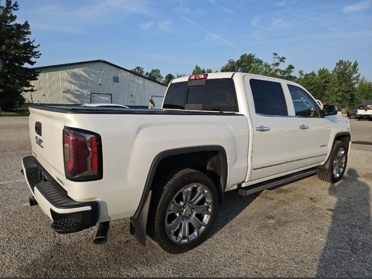 GMC Sierra 1500 Denali Crew Cab Long Box 4WD 2018