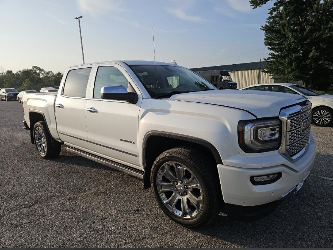 GMC Sierra 1500 Denali Crew Cab Long Box 4WD 2018
