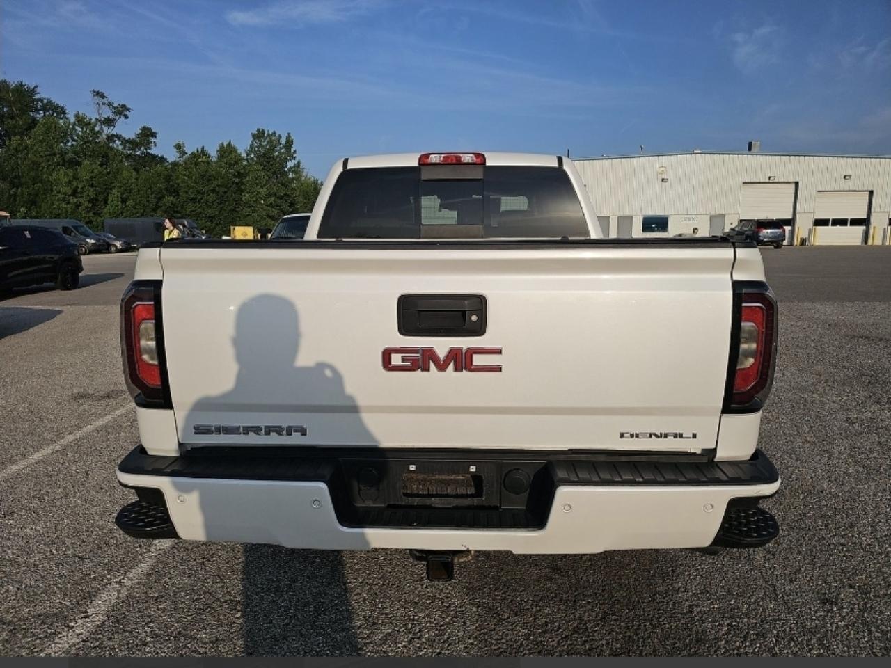 GMC Sierra 1500 Denali Crew Cab Long Box 4WD 2018