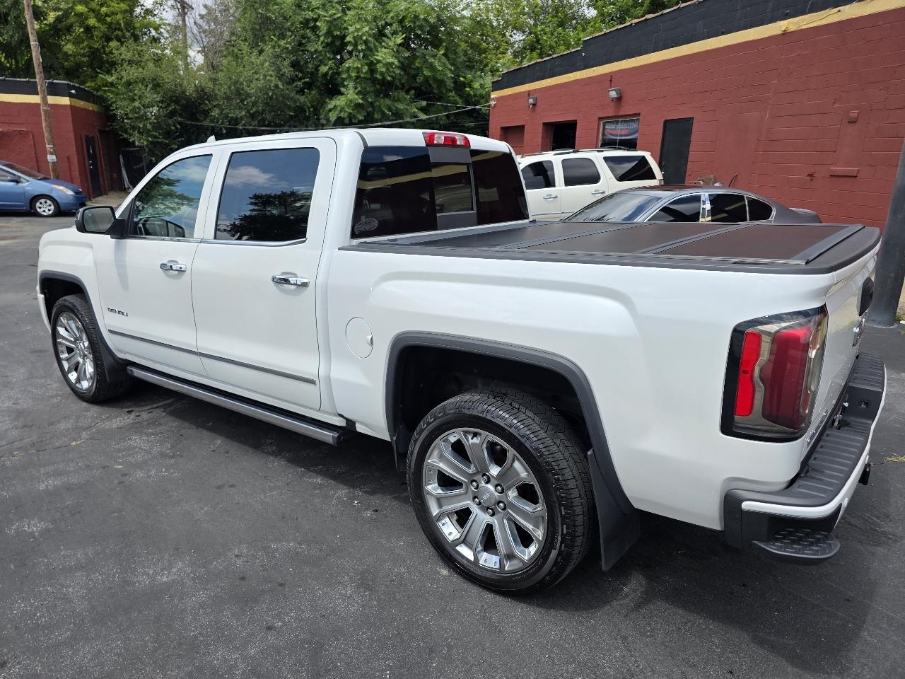 GMC Sierra 1500 Denali Crew Cab Long Box 4WD 2018