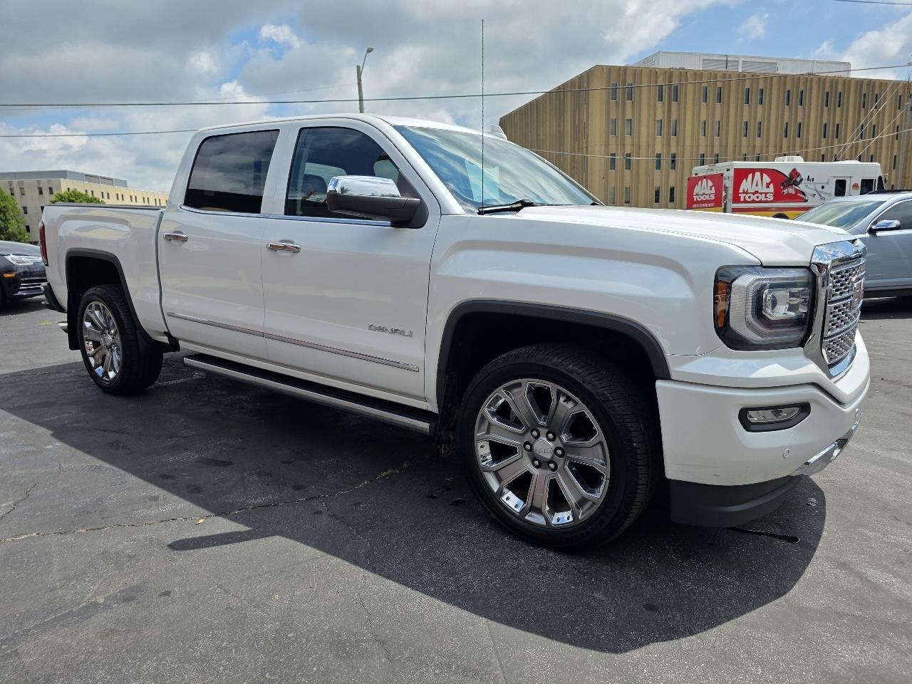 GMC Sierra 1500 Denali Crew Cab Long Box 4WD 2018