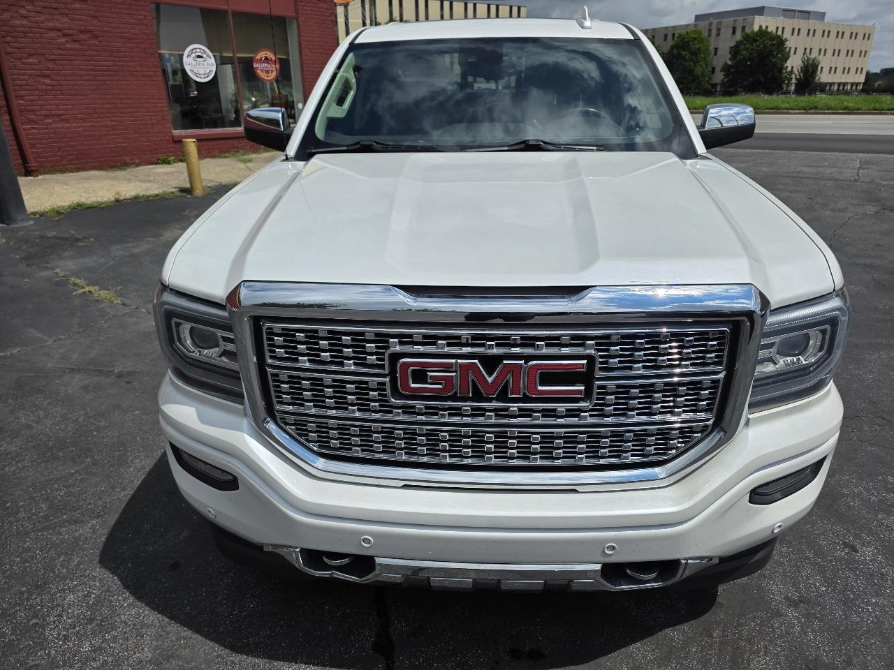 GMC Sierra 1500 Denali Crew Cab Long Box 4WD 2018
