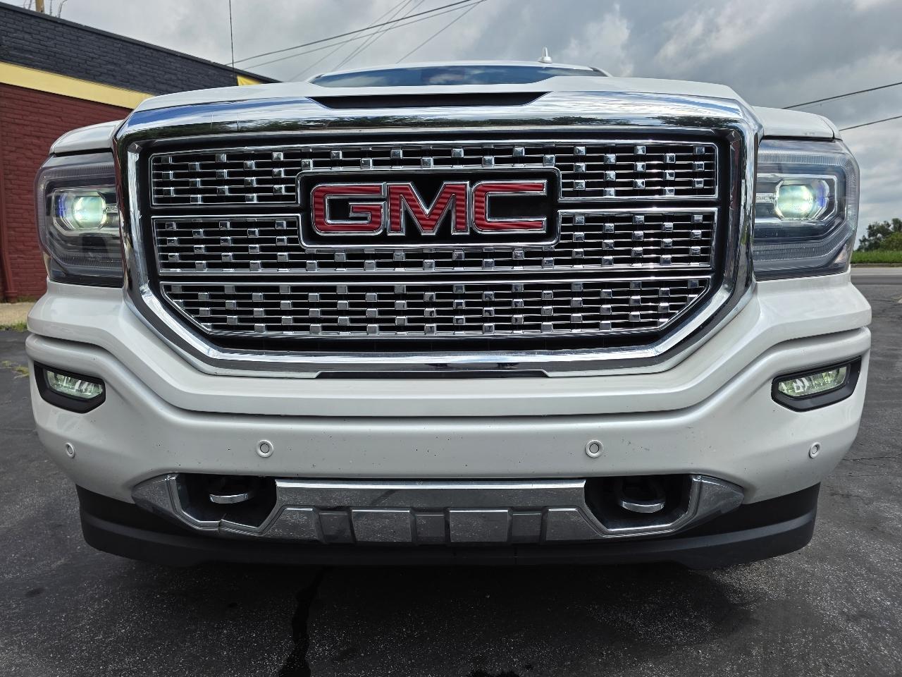 GMC Sierra 1500 Denali Crew Cab Long Box 4WD 2018