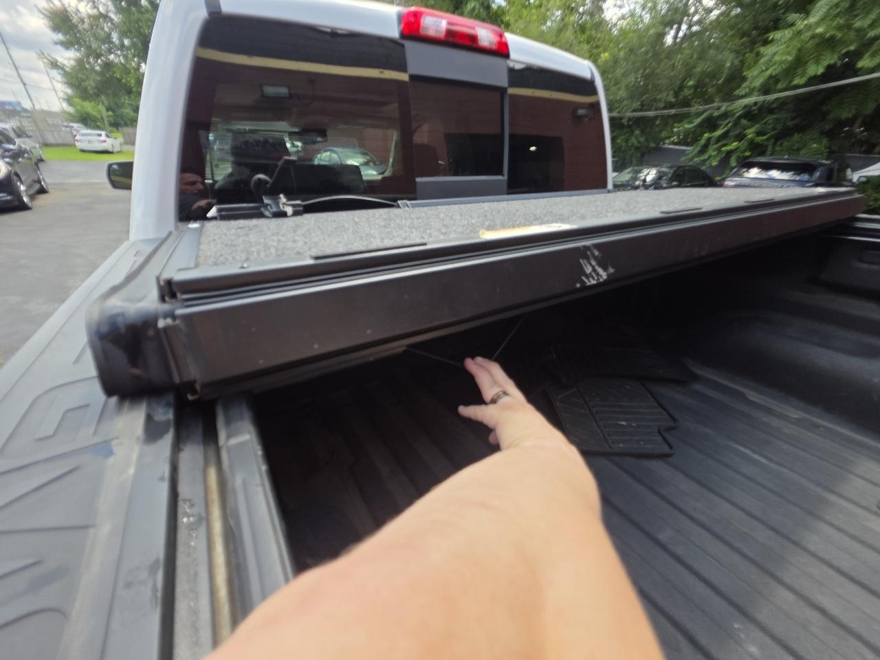 GMC Sierra 1500 Denali Crew Cab Long Box 4WD 2018