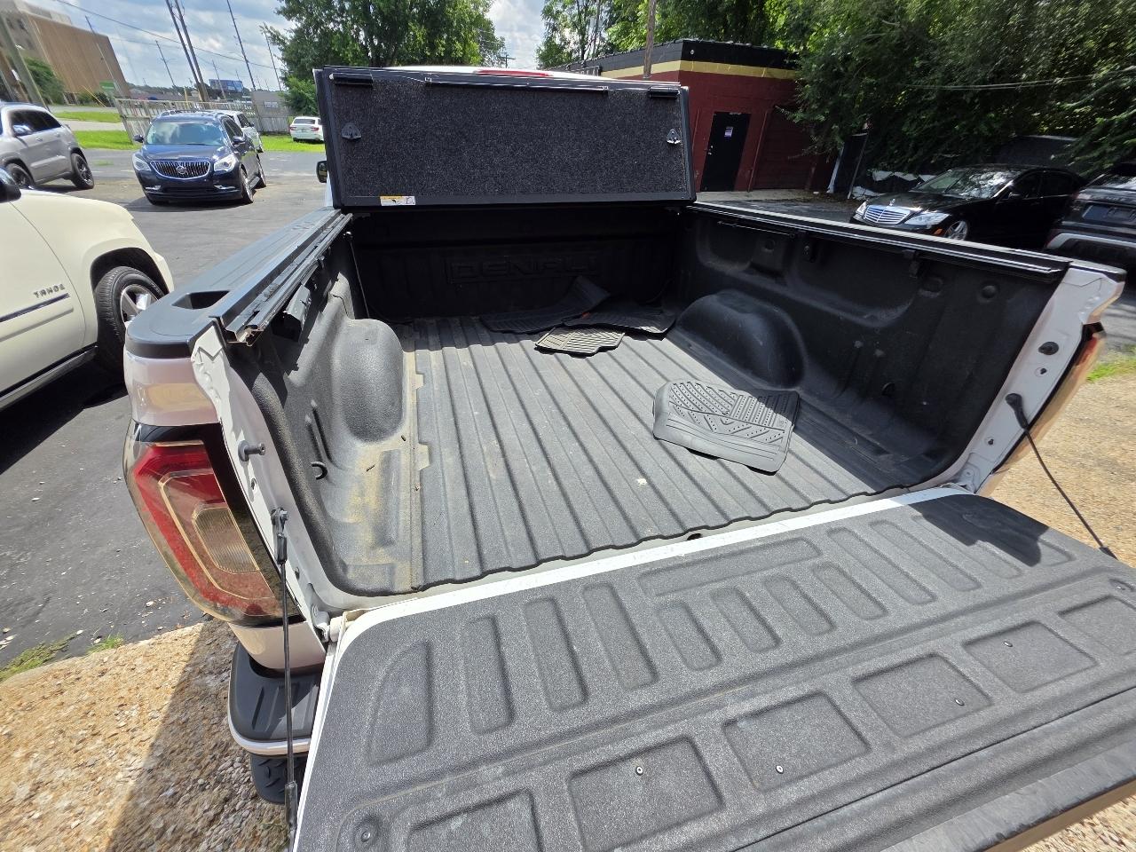 GMC Sierra 1500 Denali Crew Cab Long Box 4WD 2018