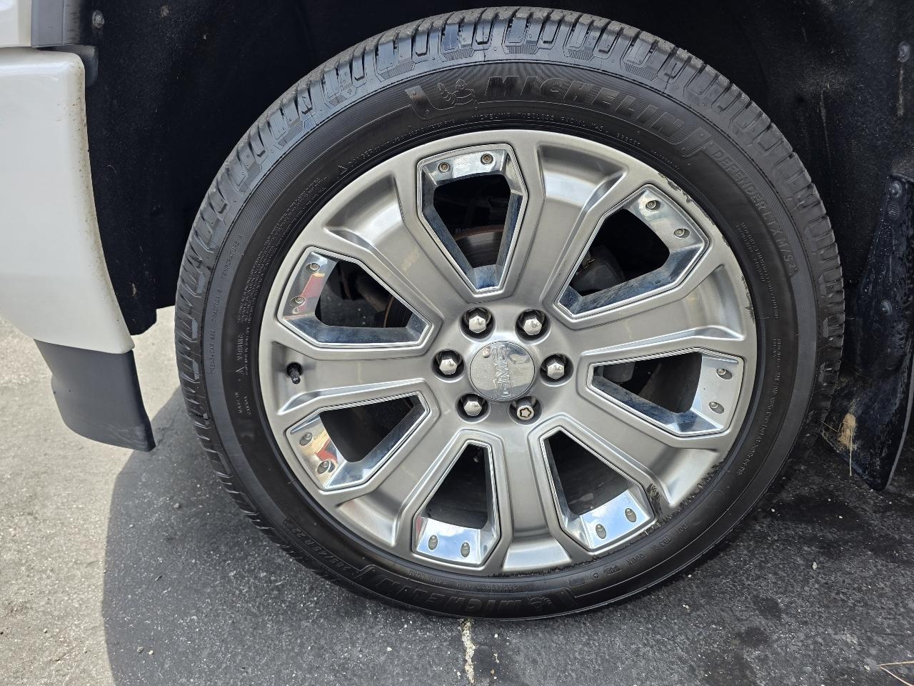 GMC Sierra 1500 Denali Crew Cab Long Box 4WD 2018