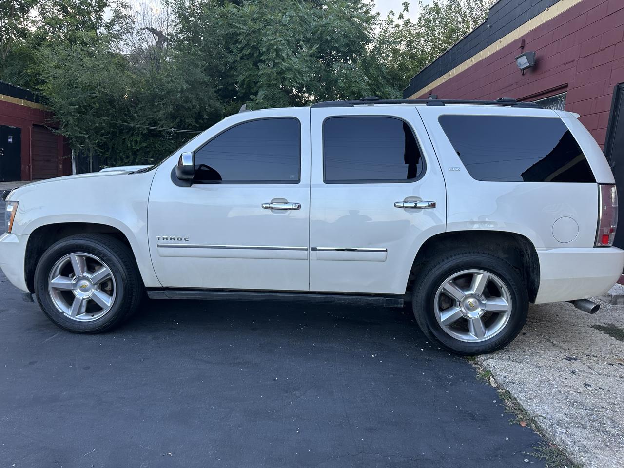 Chevrolet Tahoe LTZ 4WD 2014