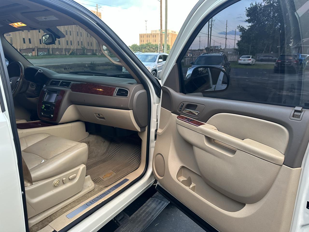 Chevrolet Tahoe LTZ 4WD 2014