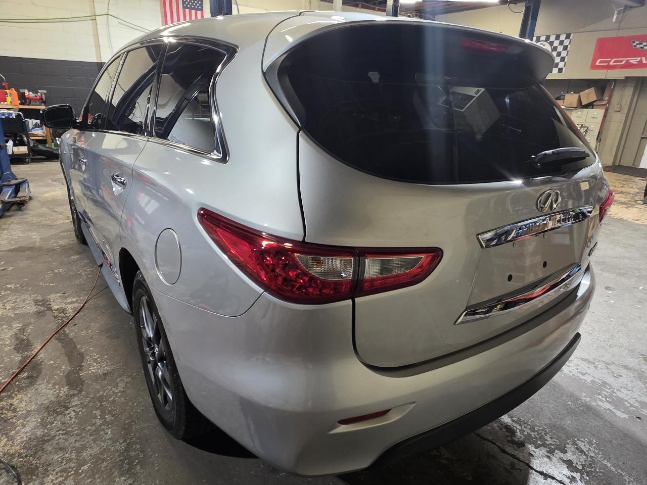 Infiniti QX60 Base FWD 2015