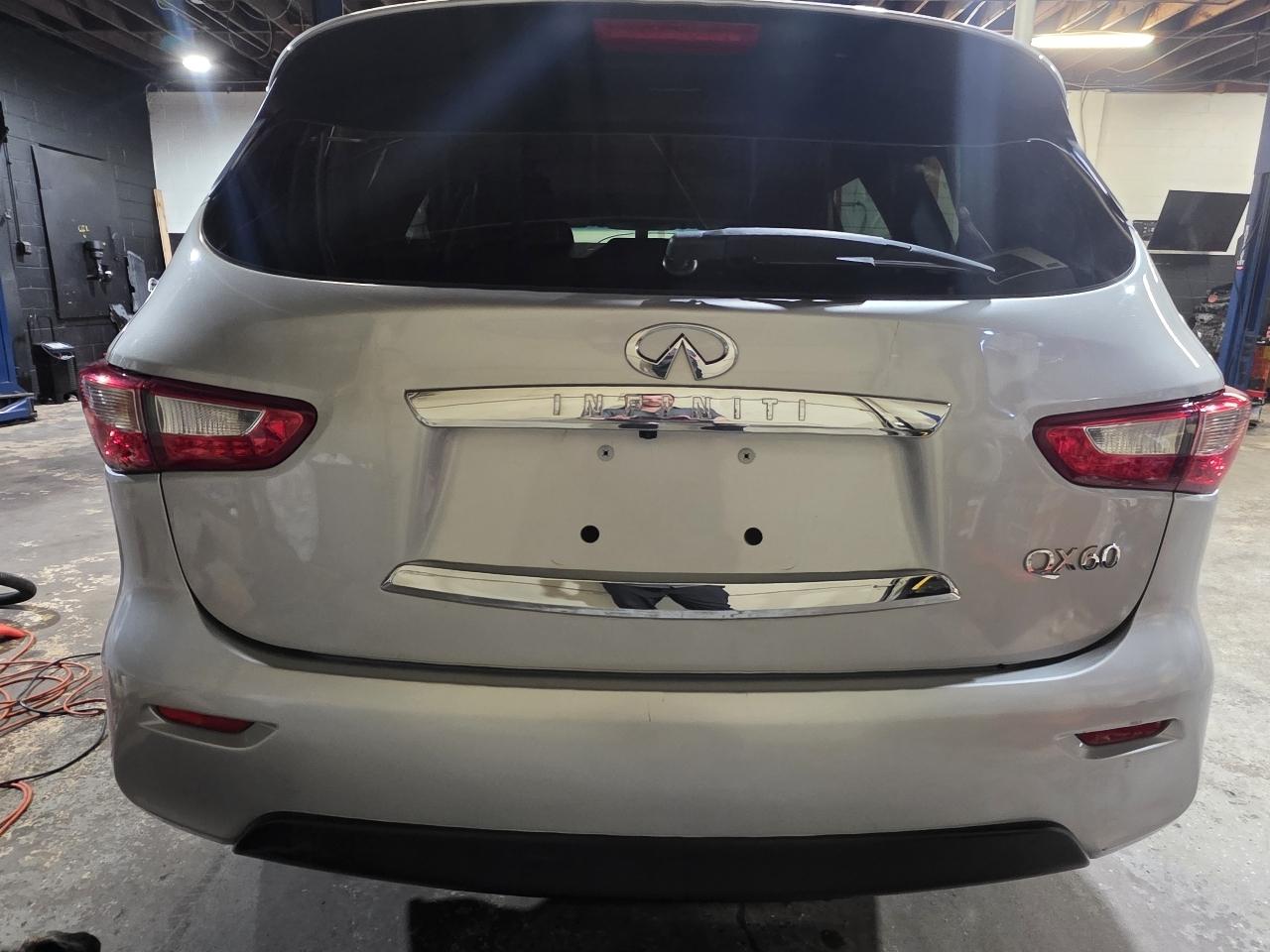 Infiniti QX60 Base FWD 2015