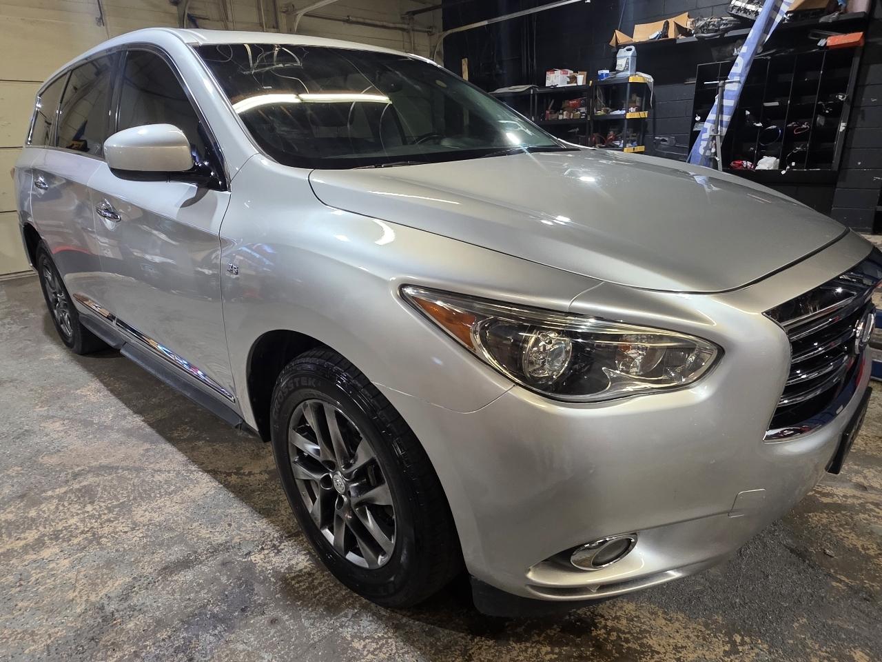Infiniti QX60 Base FWD 2015