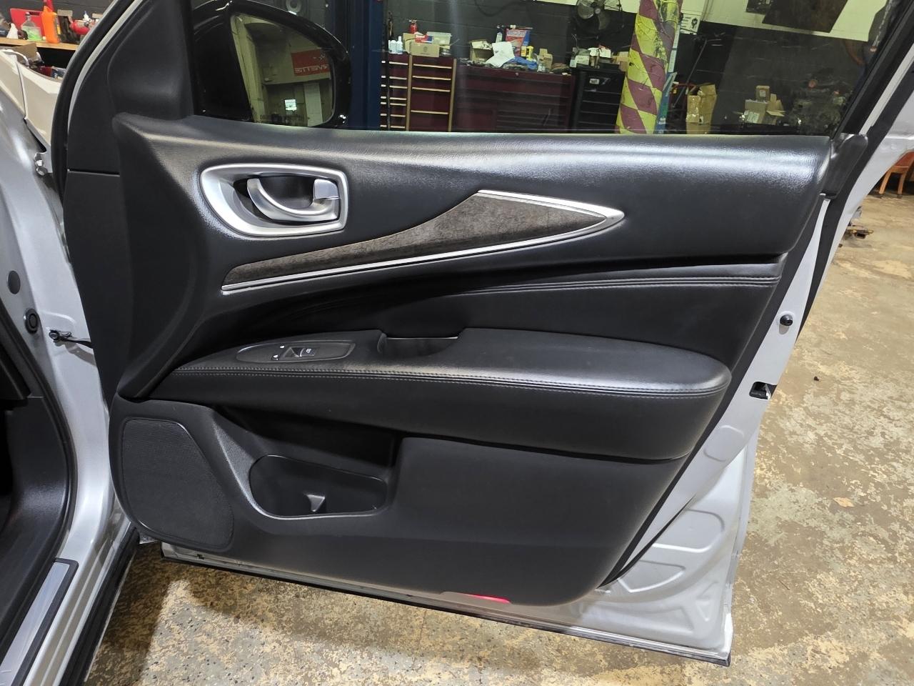 Infiniti QX60 Base FWD 2015