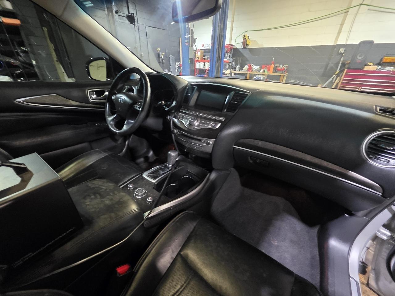 Infiniti QX60 Base FWD 2015