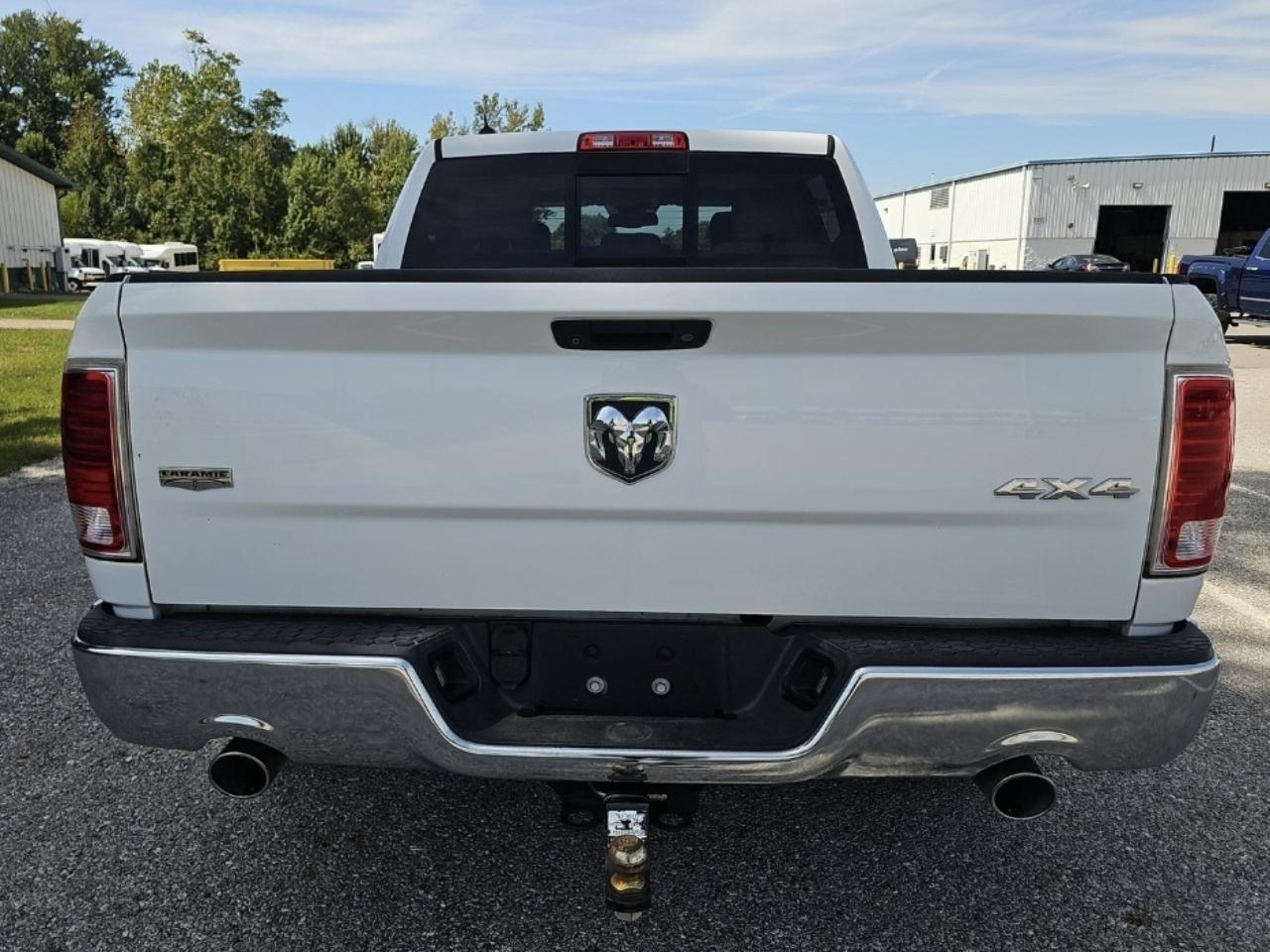 RAM 1500 Laramie Crew Cab SWB 4WD 2014