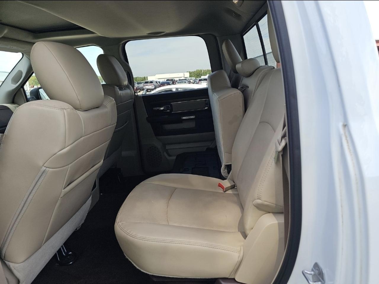 RAM 1500 Laramie Crew Cab SWB 4WD 2014