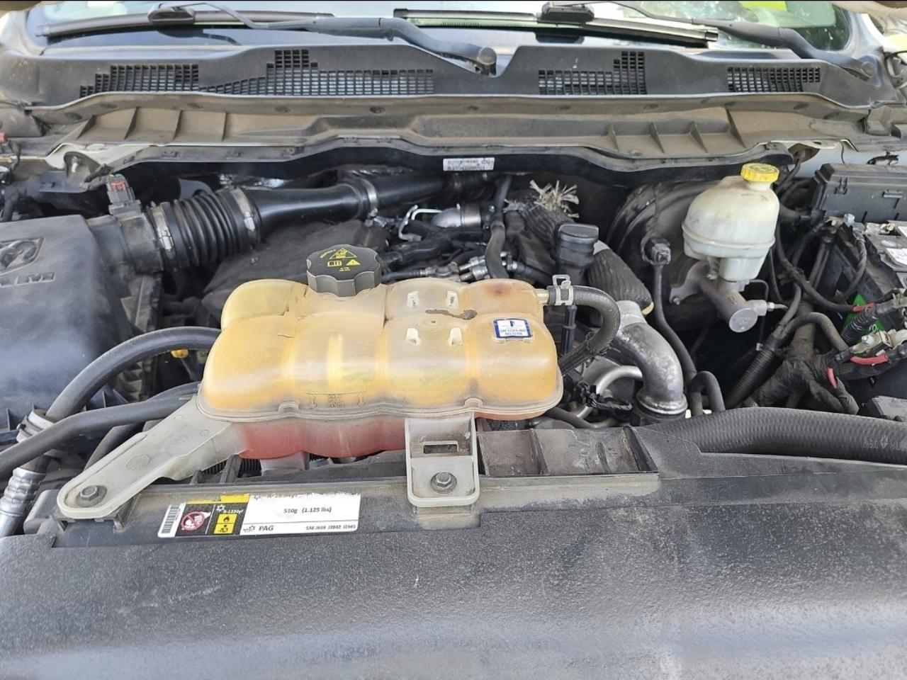RAM 1500 Laramie Crew Cab SWB 4WD 2014