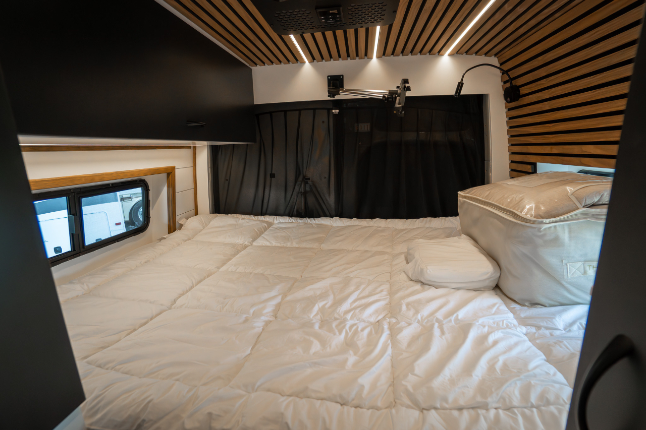 Mercedes-Benz Sprinter Van  2024