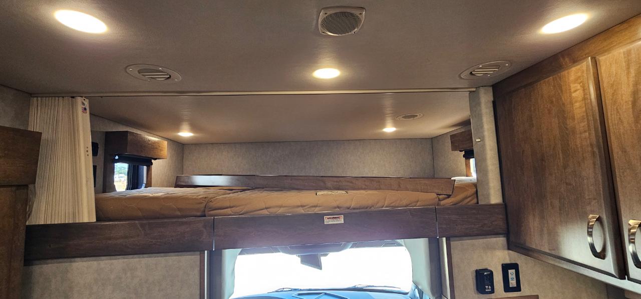 Show Hauler Moterhome  2023