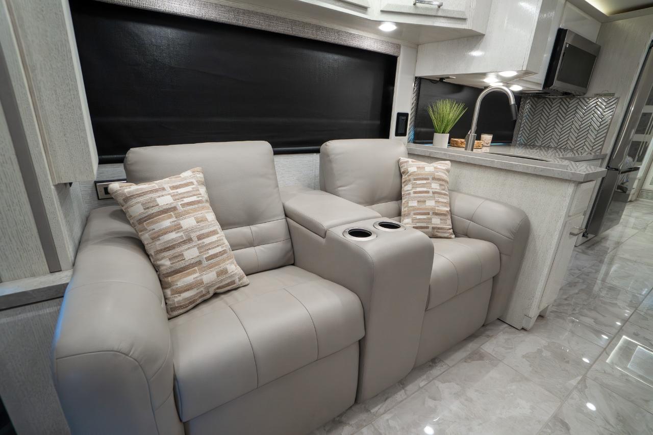 Newmar New Aire  2024