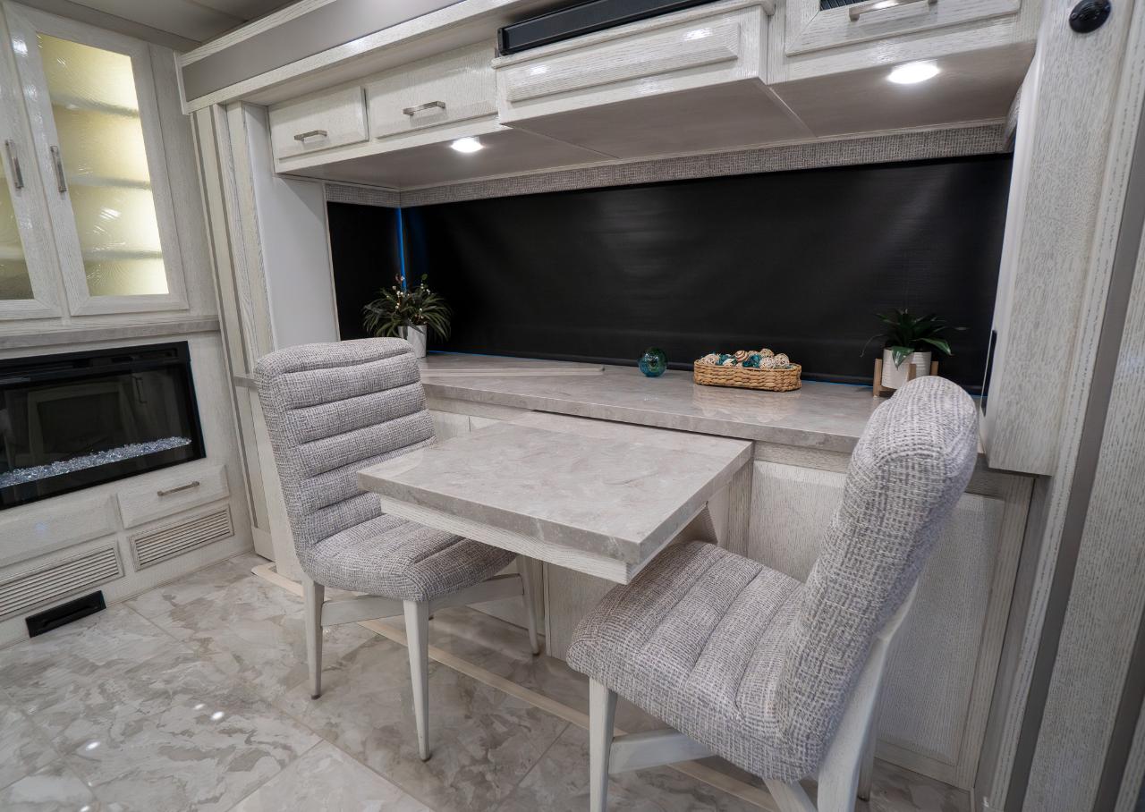 Newmar New Aire  2024