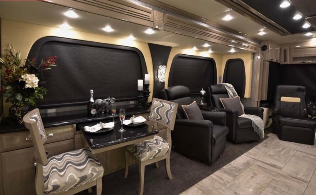 Newmar King Aire  2015