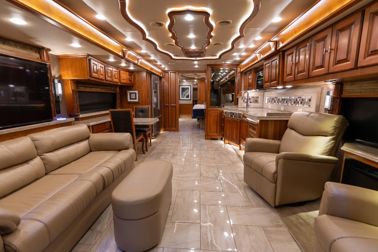 Tiffin Motorhomes Allegro Bus  2018