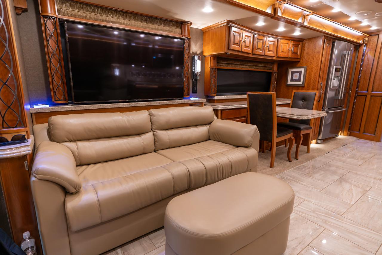 Tiffin Motorhomes Allegro Bus  2018