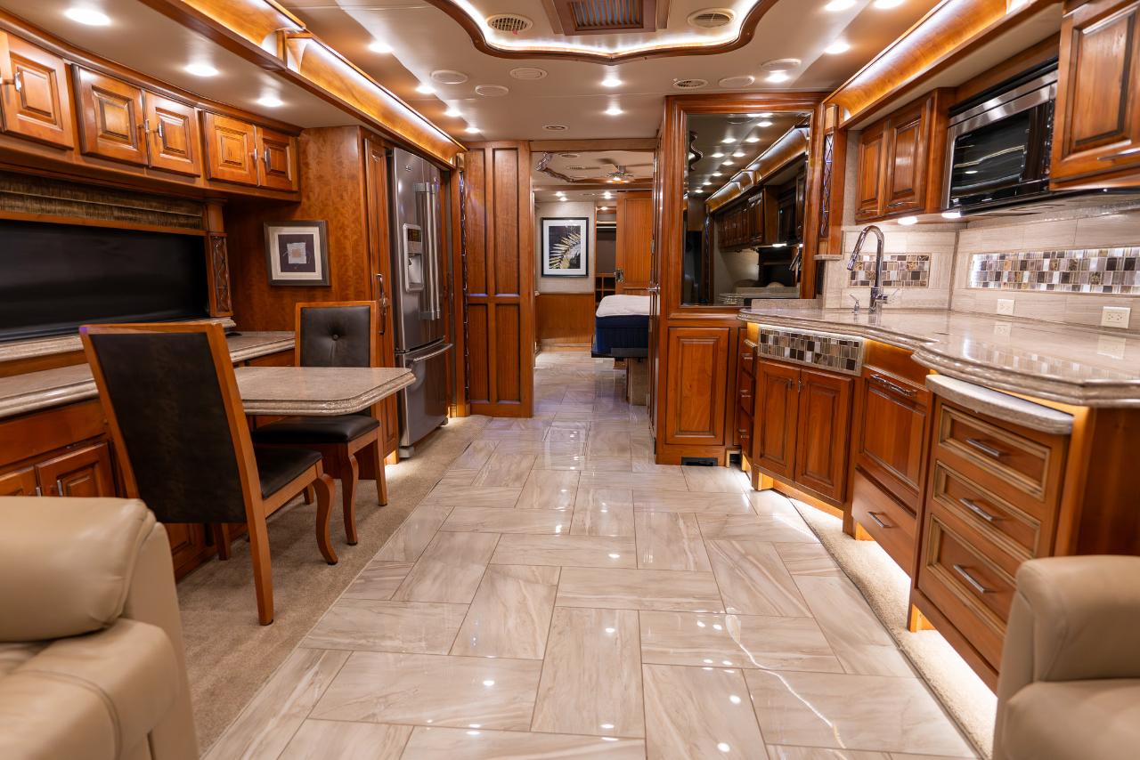 Tiffin Motorhomes Allegro Bus  2018