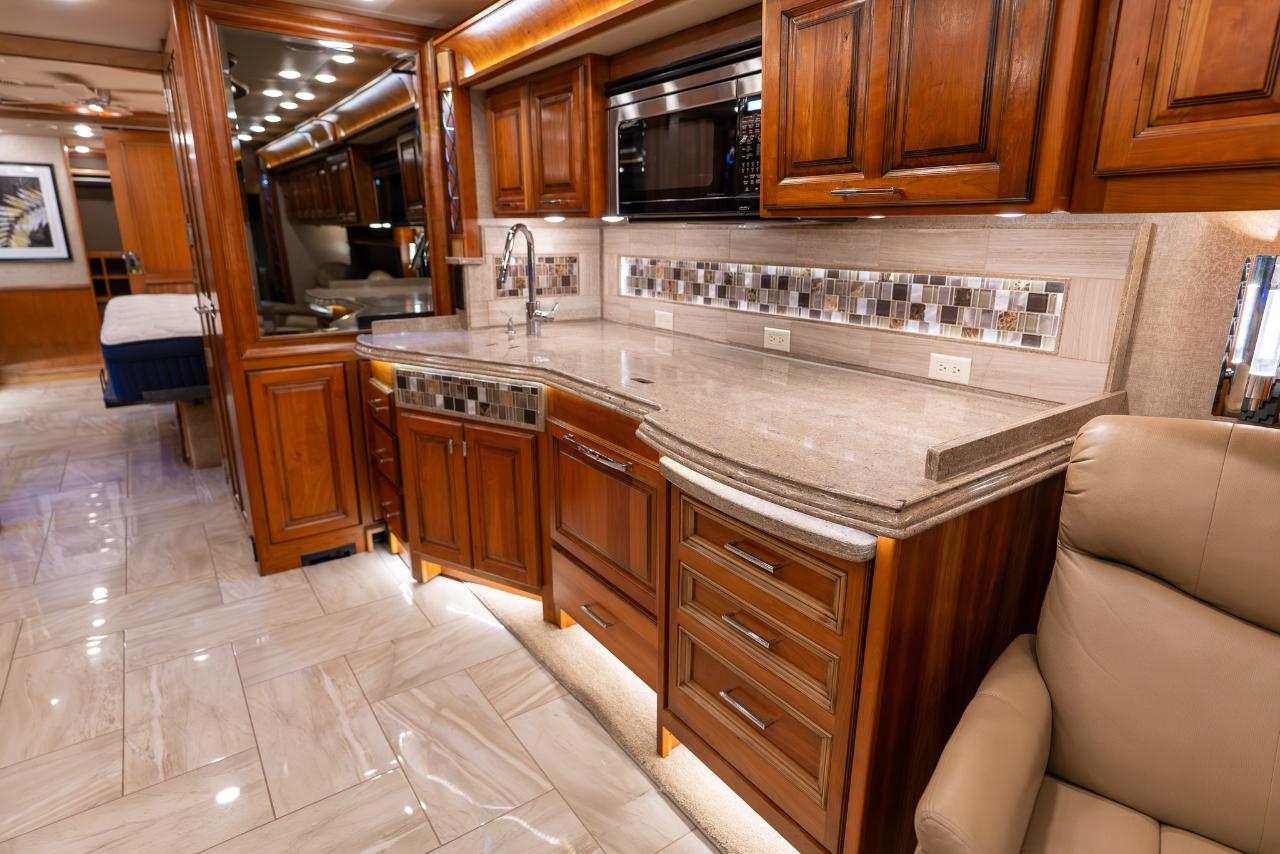 Tiffin Motorhomes Allegro Bus  2018
