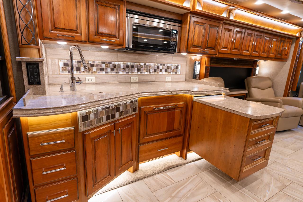 Tiffin Motorhomes Allegro Bus  2018