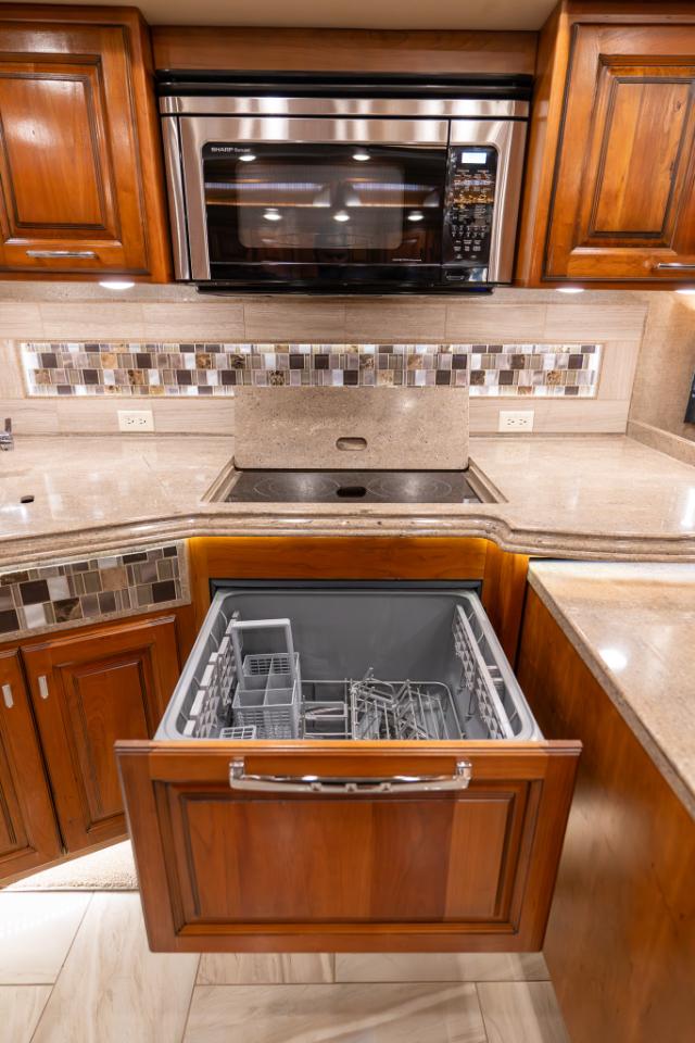 Tiffin Motorhomes Allegro Bus  2018