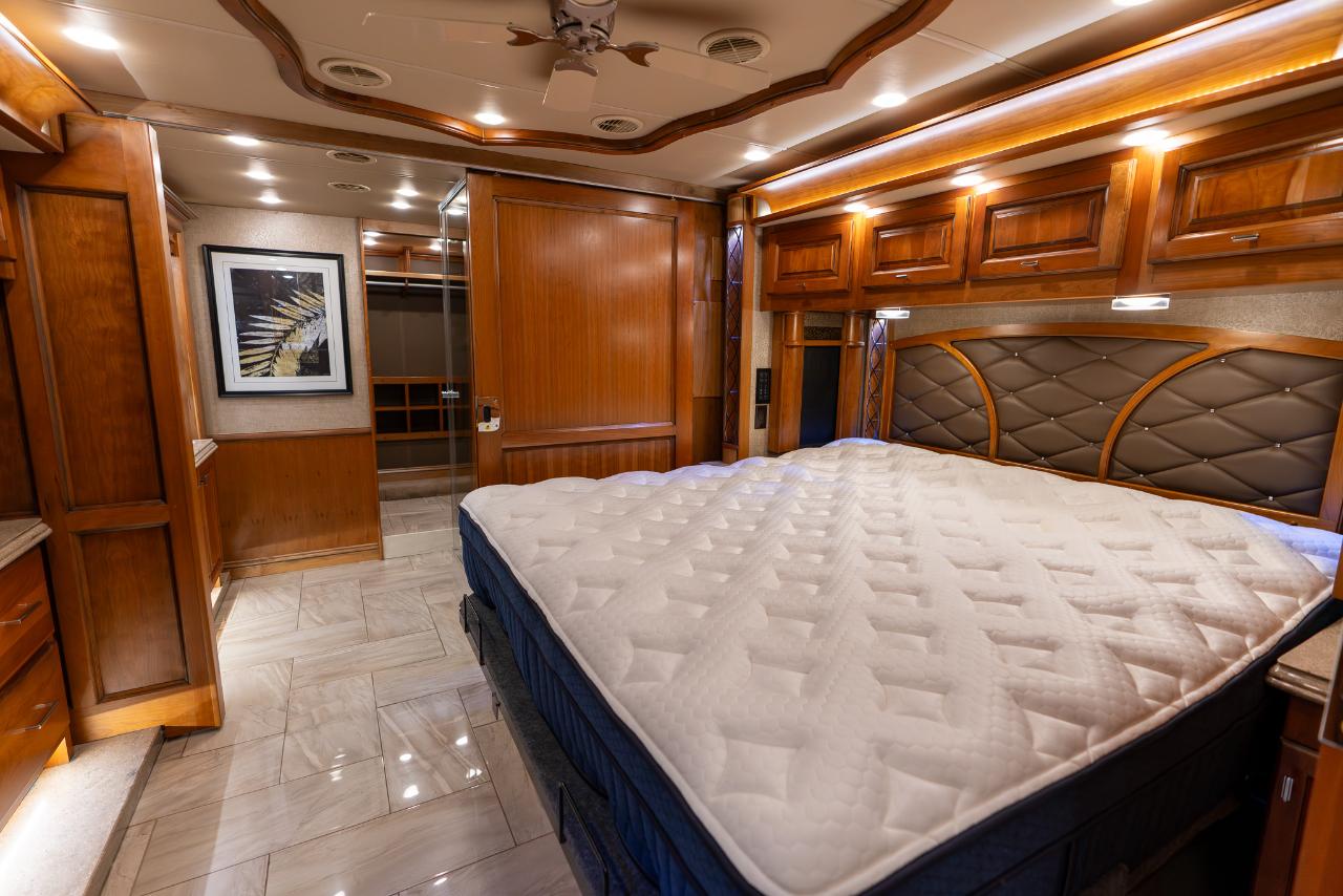 Tiffin Motorhomes Allegro Bus  2018