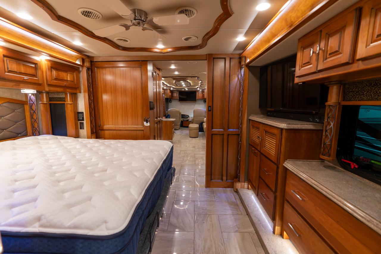 Tiffin Motorhomes Allegro Bus  2018