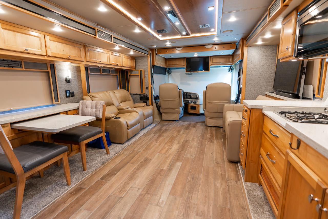 Tiffin Motorhomes Allegro  2021