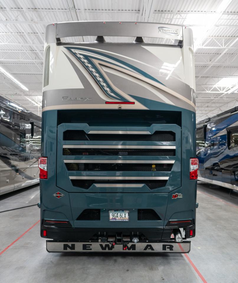 Newmar Essex  2025