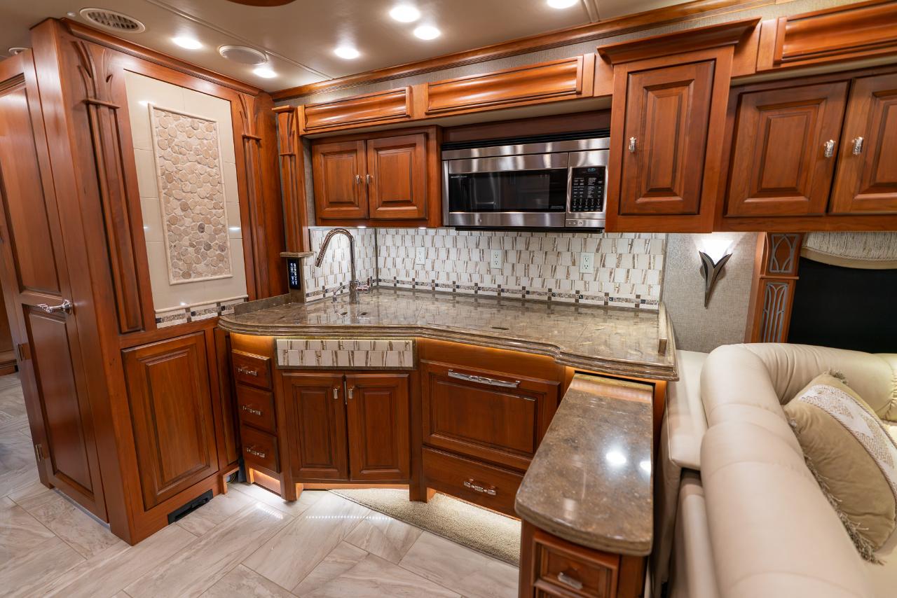 Tiffin Motorhomes Allegro Bus  2017