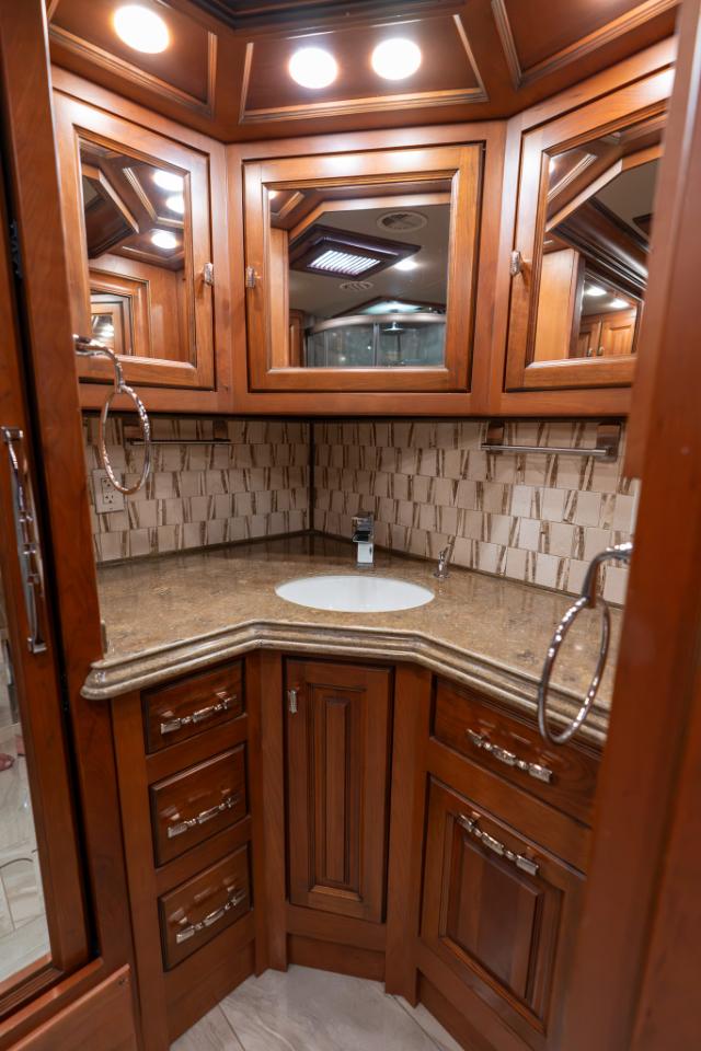 Tiffin Motorhomes Allegro Bus  2017