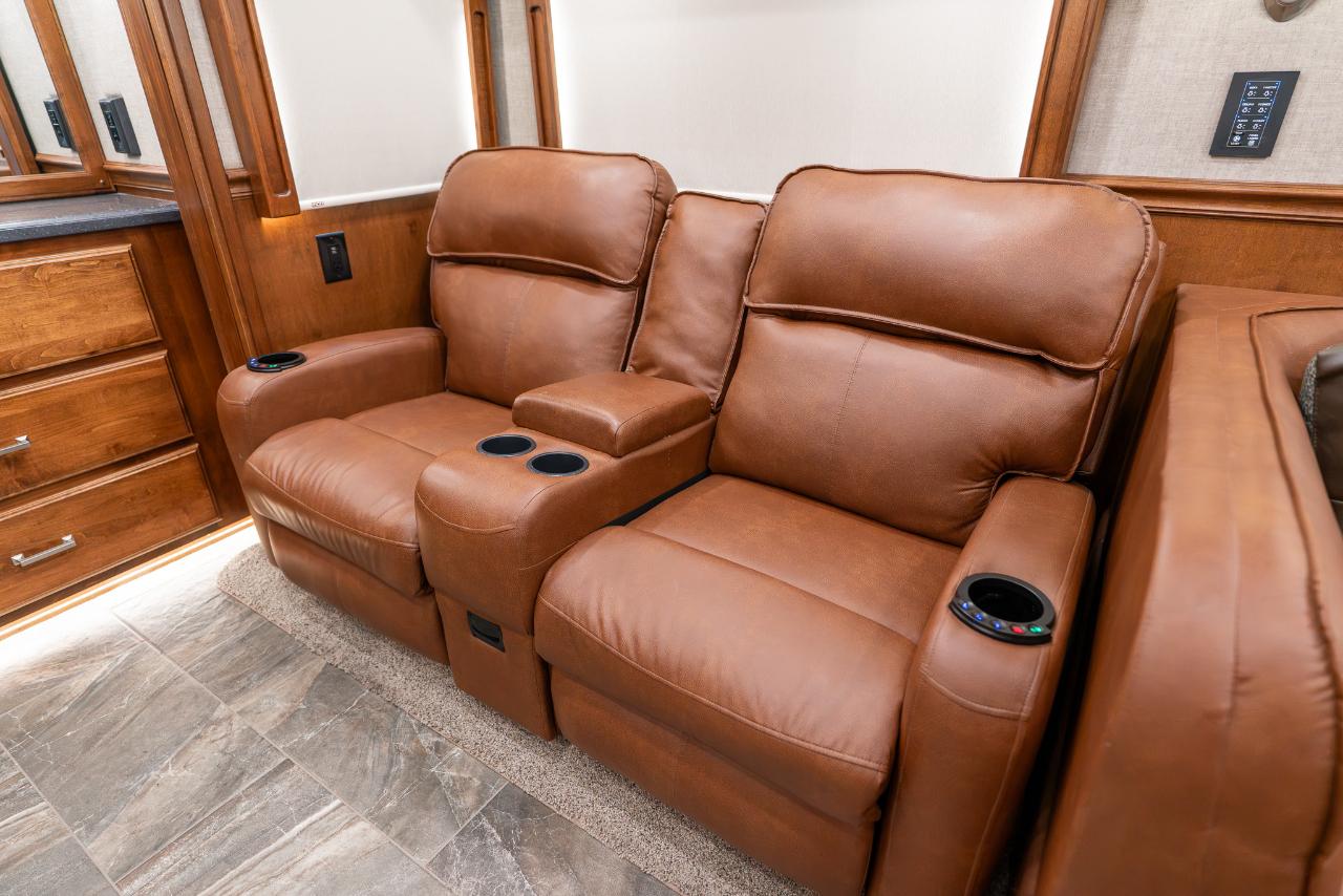 Renegade Motorcoach Motorhome   2022