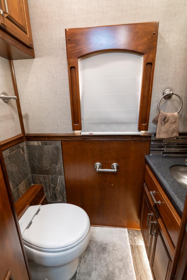 Renegade Motorcoach Motorhome   2022