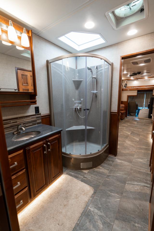 Renegade Motorcoach Motorhome   2022