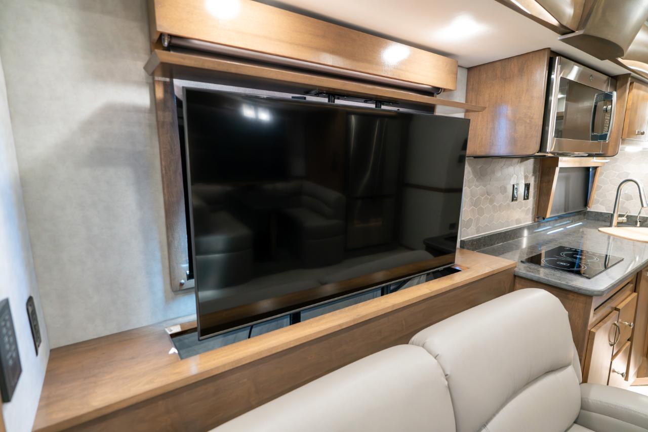 Show Hauler Moterhome  2024