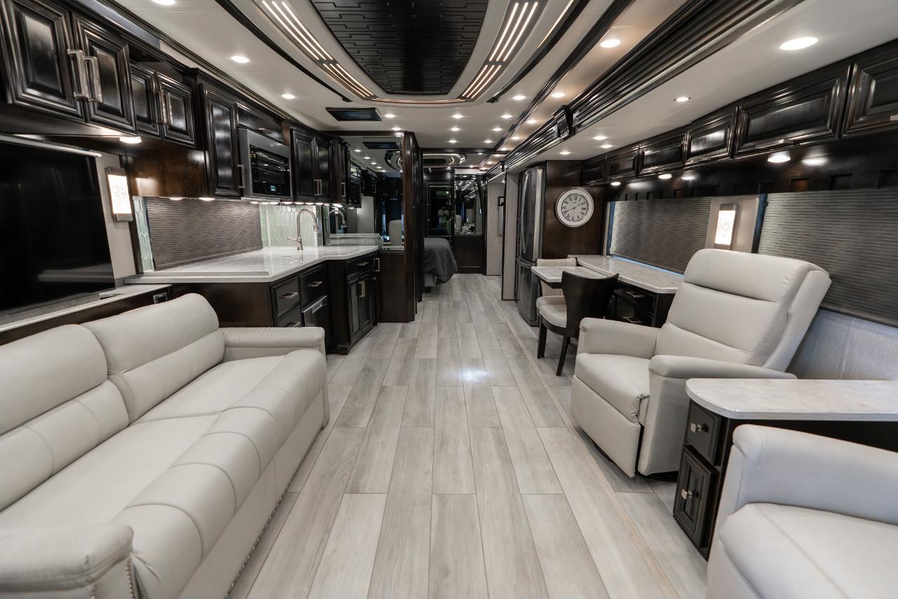 Newmar London Aire  2021