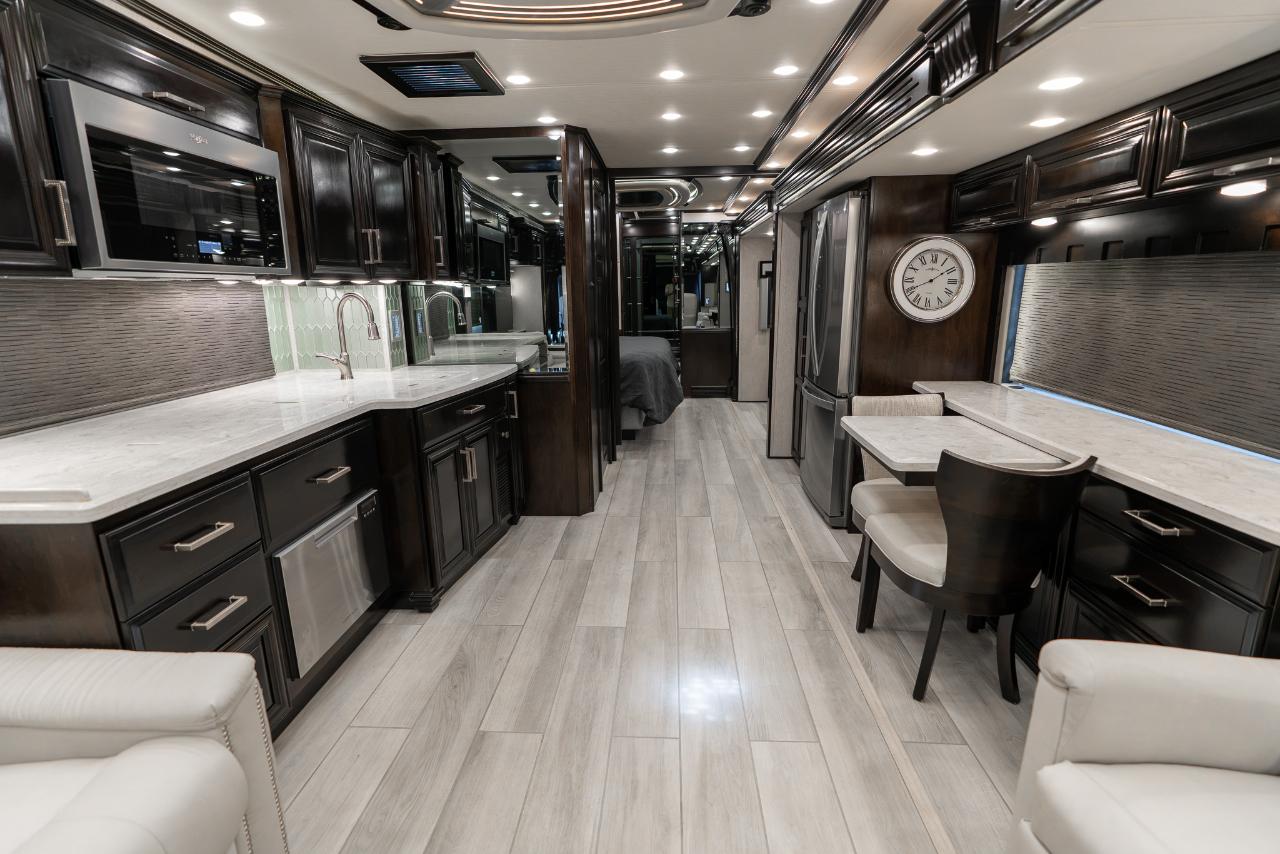 Newmar London Aire  2021